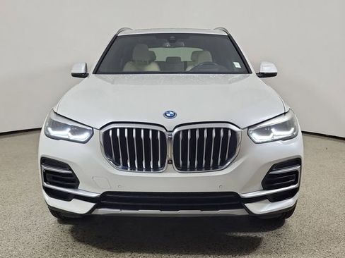 Used 2022 BMW X5 xDrive45e w/ Climate Comfort Package AWD/4WD image 3