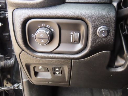 Used 2022 RAM 1500 Lone Star image 26