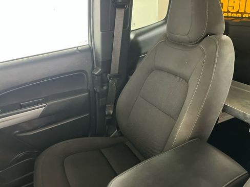 Used 2022 Chevrolet Colorado LT w/ Fleet Safety Package image 25