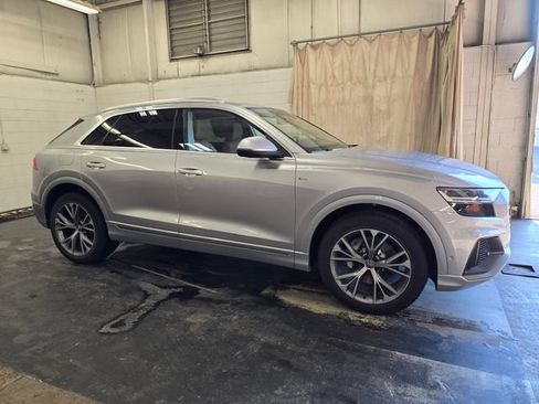 Used 2020 Audi Q8 Premium Plus w/ Premium Plus Package AWD/4WD image 6
