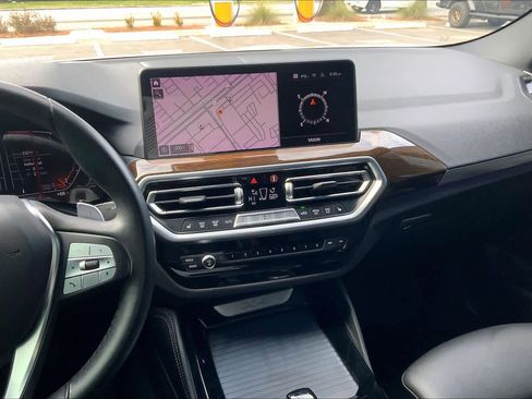 Used 2022 BMW X4 xDrive30i w/ Premium Package 2 image 6