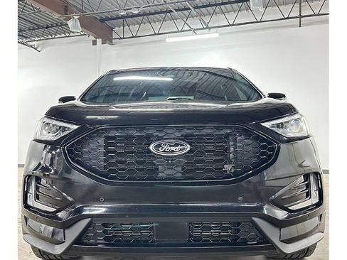 Used 2020 Ford Edge ST w/ Equipment Group 401A AWD/4WD image 3