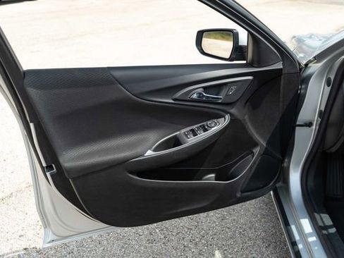 Used 2022 Chevrolet Malibu LT image 12