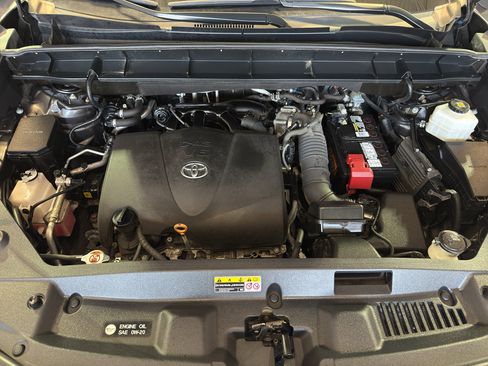 Used 2020 Toyota Highlander Platinum image 31