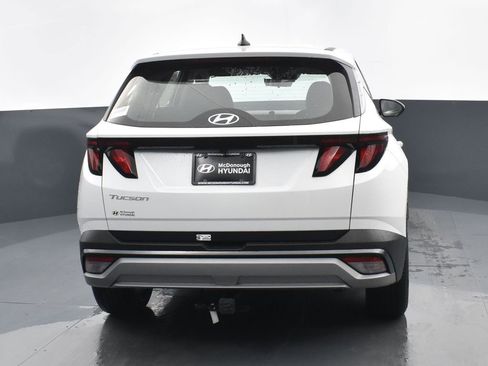 Used 2025 Hyundai Tucson SE image 4