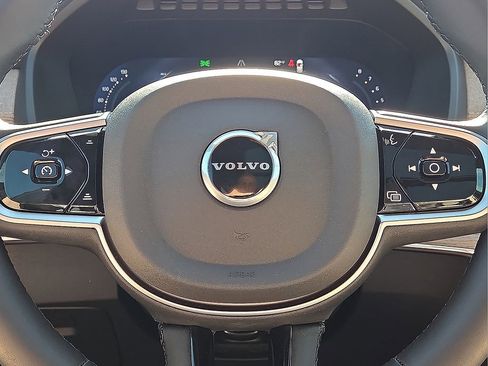 New 2026 Volvo XC90 B6 Plus w/ Protection Package Premier image 30