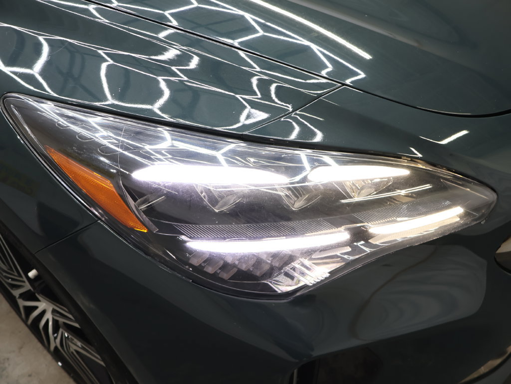 Used 2022 Kia Stinger GT1 RWD image 29