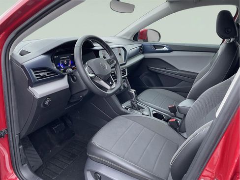 Used 2022 Volkswagen Taos SE image 12