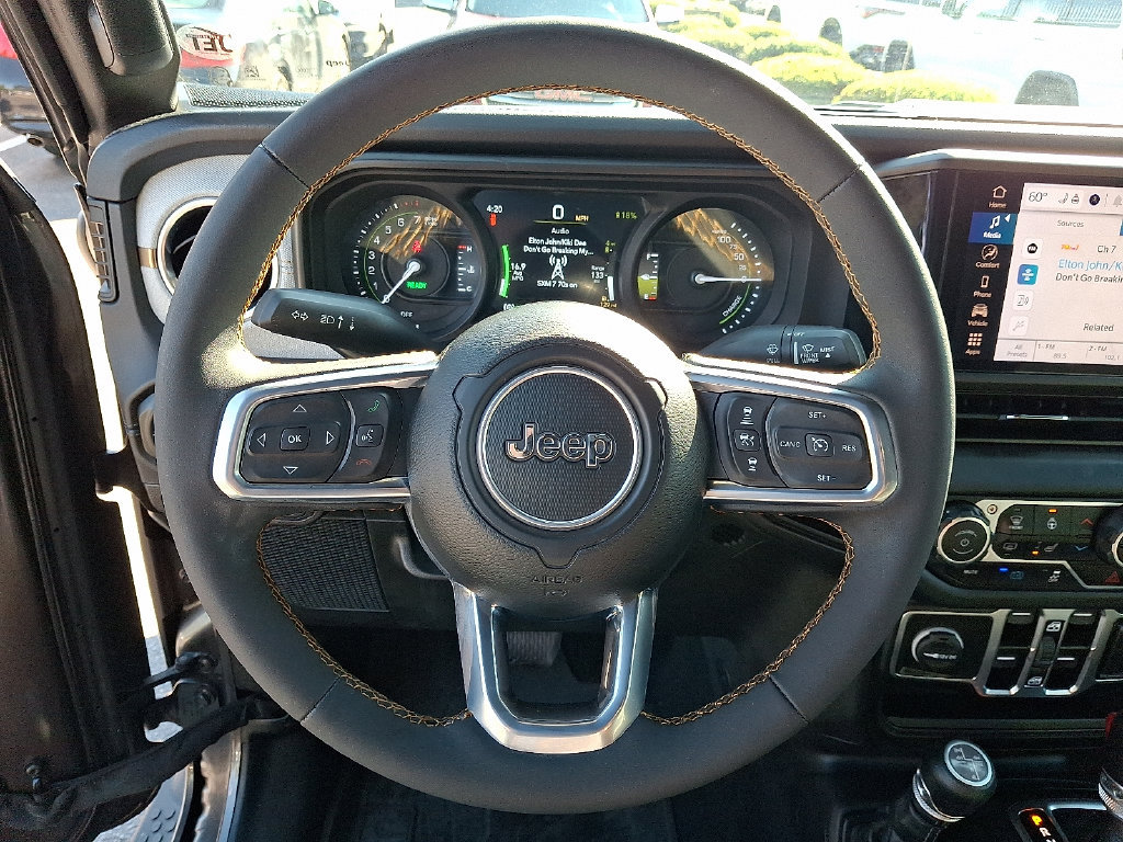 Used 2024 Jeep Wrangler Unlimited Sahara AWD/4WD image 18