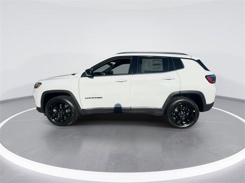 New 2026 Jeep Compass Latitude image 5