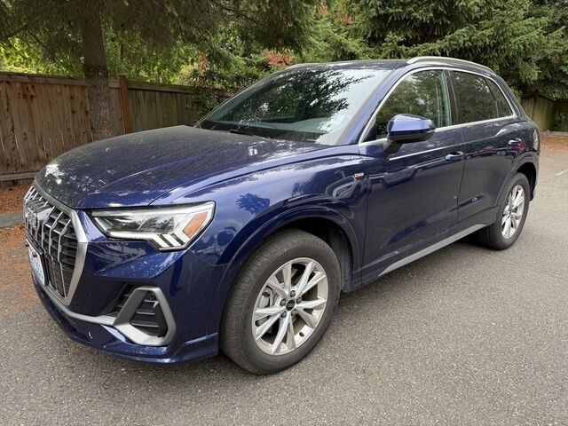 Used 2025 Audi Q3 2.0T Premium AWD/4WD image 2