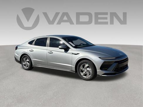 New 2026 Hyundai Sonata SE FWD image 1