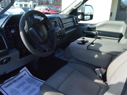 Used 2018 Ford F350 XLT AWD/4WD image 13