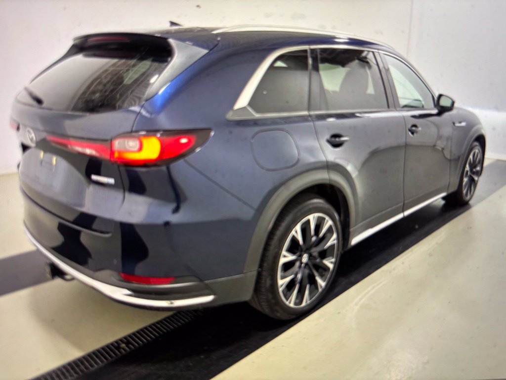 Used 2024 MAZDA CX-90 Plug-In Hybrid w/ Premium Pkg AWD/4WD image 2