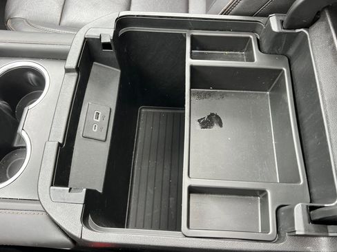 Used 2024 Chevrolet Suburban High Country w/ Premium Package 2 image 33