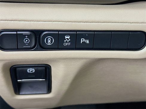 Used 2024 Acura MDX SH-AWD w/ Technology Package image 24