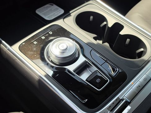 New 2027 Kia Carnival SX w/ Dark Edition Package FWD image 27