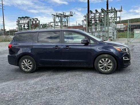 Used 2019 Kia Sedona LX FWD image 9