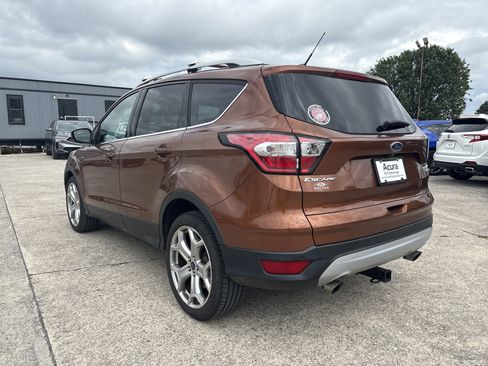 Used 2017 Ford Escape Titanium w/ Equipment Group 301A FWD image 3