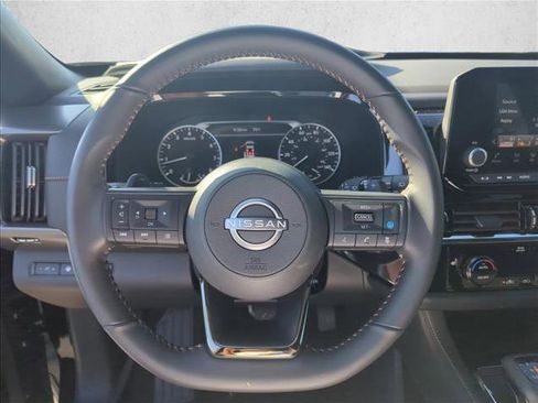 Used 2025 Nissan Pathfinder Rock Creek image 23