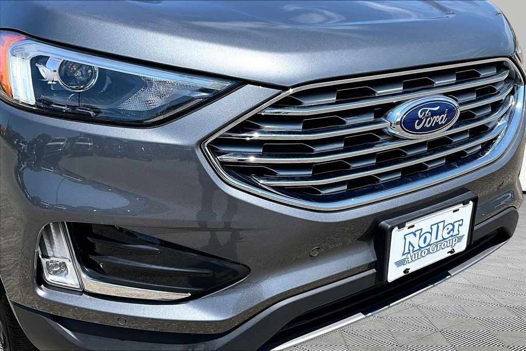 Certified 2024 Ford Edge Titanium AWD/4WD image 28