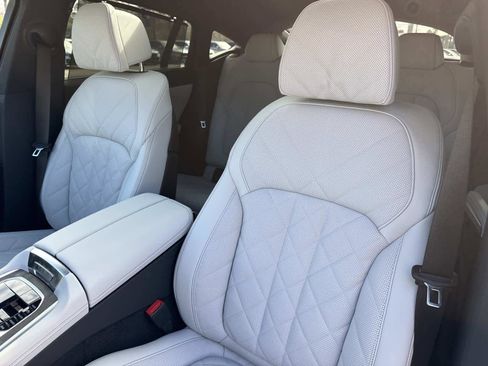 New 2026 BMW X6 xDrive40i w/ Executive Package image 21