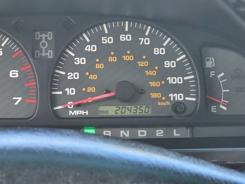 Used 2002 Toyota 4Runner SR5 AWD/4WD image 40