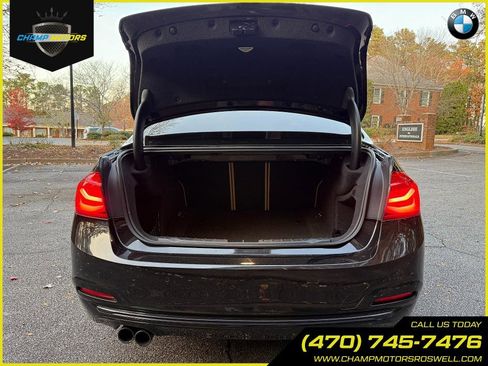 Used 2017 BMW 330i Sedan w/ Premium Package image 11