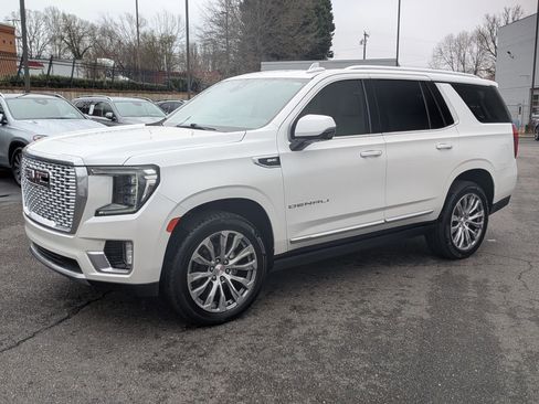Used 2021 GMC Yukon Denali w/ Denali Premium Package image 7