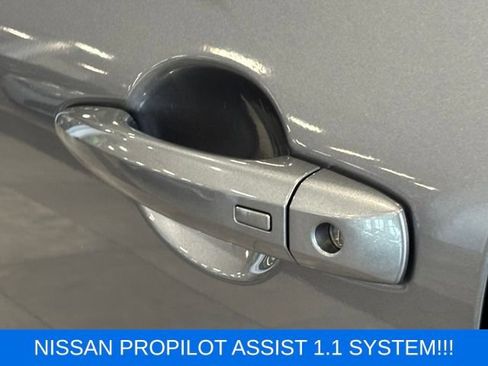Used 2024 Nissan Rogue Platinum w/ Platinum Premium Package FWD image 10