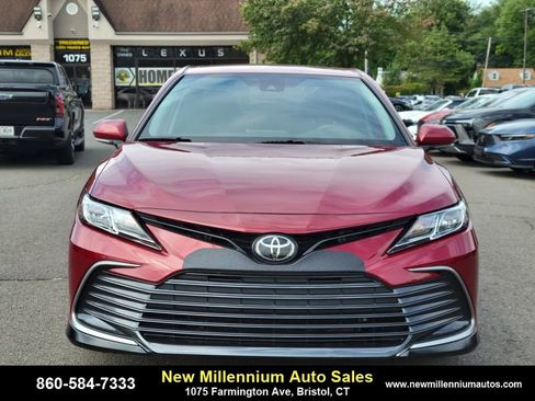 Used 2022 Toyota Camry LE w/ Cold Weather Package image 8