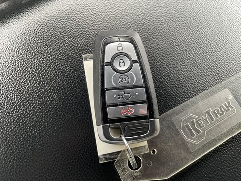 Used 2023 Ford F150 Lariat image 16