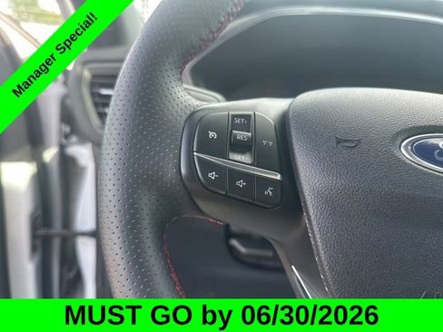 Used 2025 Ford Escape ST-Line Select AWD/4WD image 19