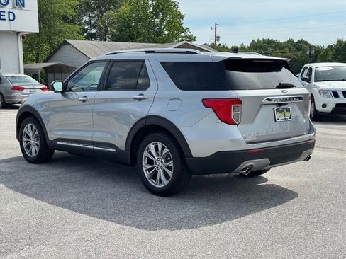 Used 2023 Ford Explorer Limited w/ Equipment Group 301A RWD image 5