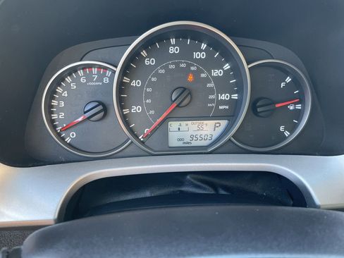 Used 2016 Toyota RAV4 LE image 17