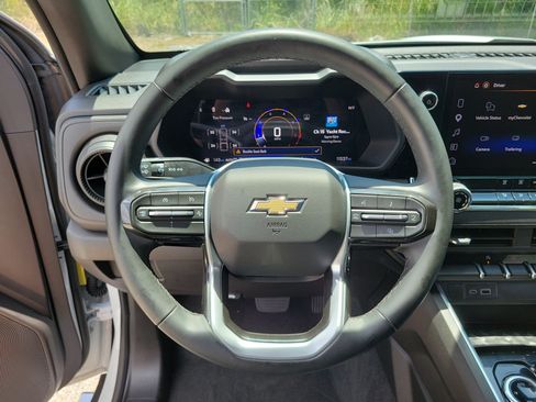 Used 2026 Chevrolet Colorado W/T w/ Advanced Trailering Package AWD/4WD image 18