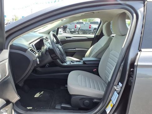 Used 2018 Ford Fusion S FWD image 19