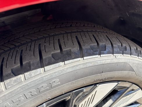 Used 2024 Lincoln Nautilus Reserve w/ Equipment Group 202A image 12