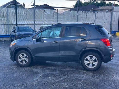 Used 2018 Chevrolet Trax LT w/ Driver Confidence Package FWD image 6