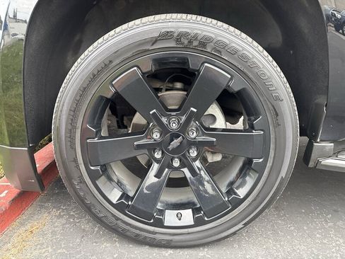 Used 2015 Chevrolet Tahoe LTZ AWD/4WD image 21