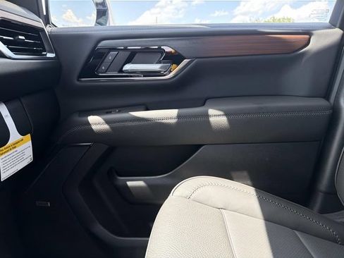 New 2026 GMC Yukon XL Denali w/ Denali Reserve Package AWD/4WD image 22
