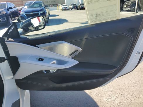 Used 2024 Chevrolet Corvette Stingray Premium Conv w/ Z51 Performance Package image 11