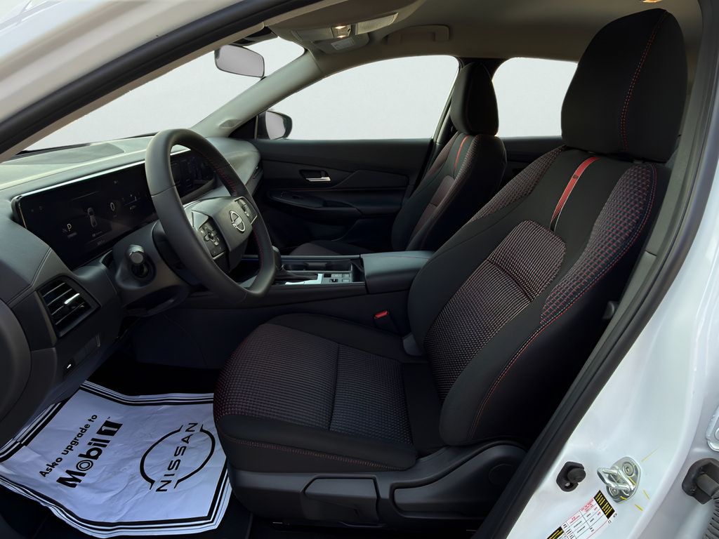 Used 2026 Nissan Sentra SR w/ Floor Mat Package FWD image 13