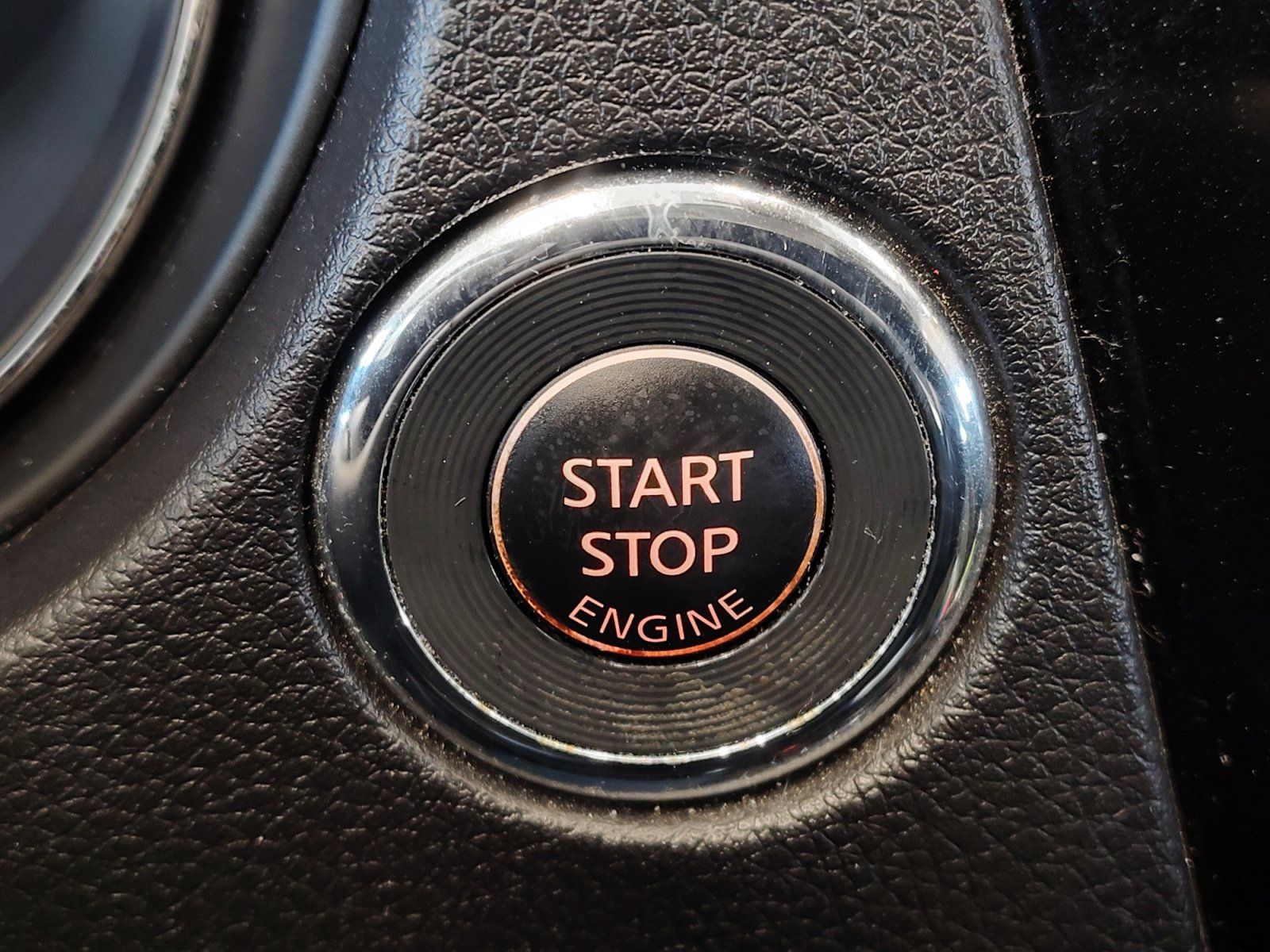 Used 2020 Nissan Rogue Sport SV FWD image 30