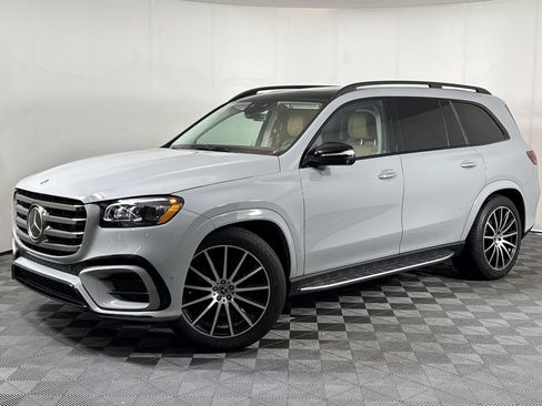 Used 2024 Mercedes-Benz GLS 580 4MATIC image 1