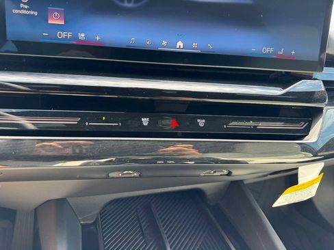 Used 2026 BMW 530i xDrive w/ Premium Package AWD/4WD image 23