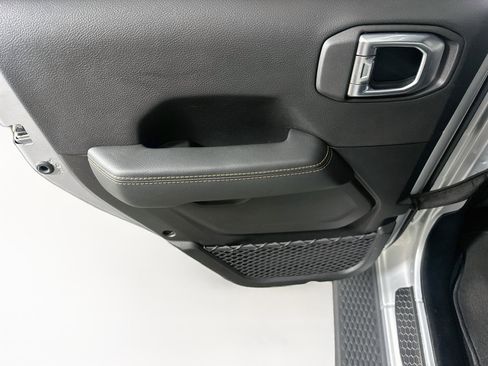 Used 2023 Jeep Wrangler Unlimited Sahara AWD/4WD image 25