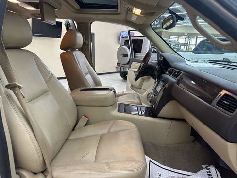 Used 2012 GMC Yukon Denali AWD/4WD image 46