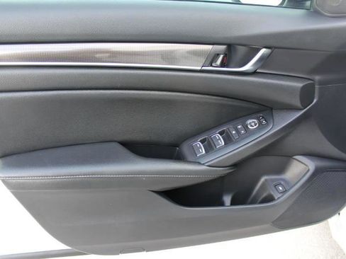 Used 2022 Honda Accord Sport image 12