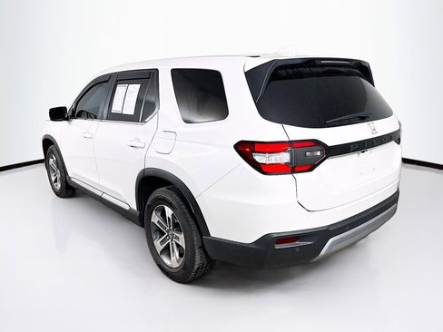 Certified 2025 Honda Pilot EX-L image 30